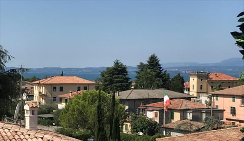 Day, Neighbourhood, Natural landscape, Summer, Balcony/Terrace, City view, Garden view, Lake view, Mountain view