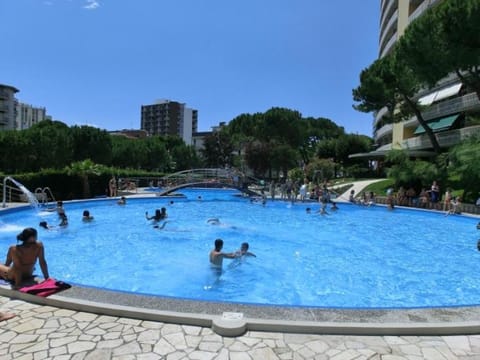 Pool view, Swimming pool, Swimming pool