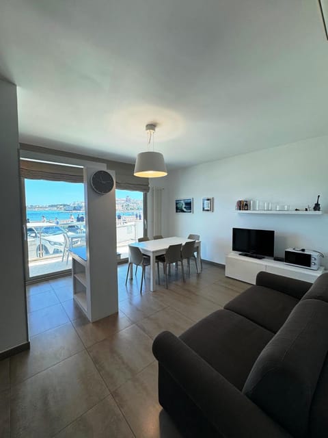 Elegante Appartamento Lungomare Kennedy Condominio in Otranto