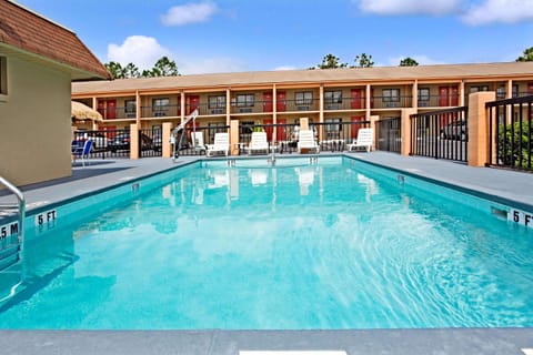 Activities, On site, Pool view, Swimming pool