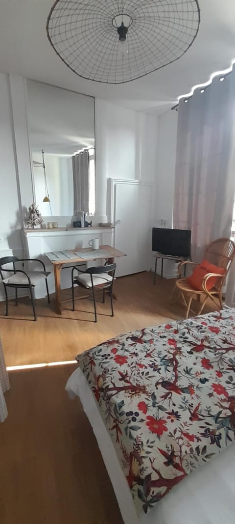 Le secret d'Oscar & la fantaisie de Jean Apartment in Morlaix