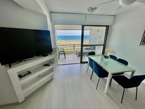 Sea View Suite in Makenzy Copropriété in Larnaca
