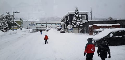 Nearby landmark, Neighbourhood, Natural landscape, Winter, Skiing