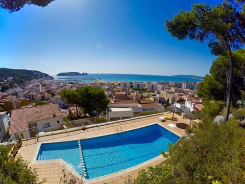 Pool view, Sea view, Swimming pool