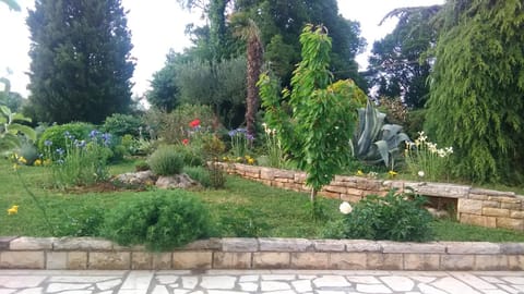 Garden Condo in Pula