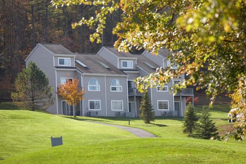 Pocono Mountain Villas by Exploria Resorts Resort in Middle Smithfield