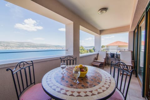 Balcony/Terrace, Mountain view, Sea view