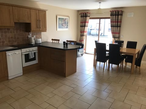 Luxury Town House-Apartment Carrick-on-shannon Condo in Ireland