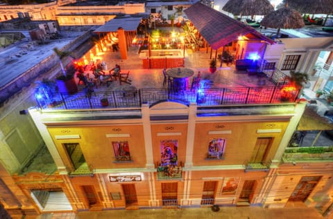 Property building, Night, Nightclub / DJ, Balcony/Terrace, City view