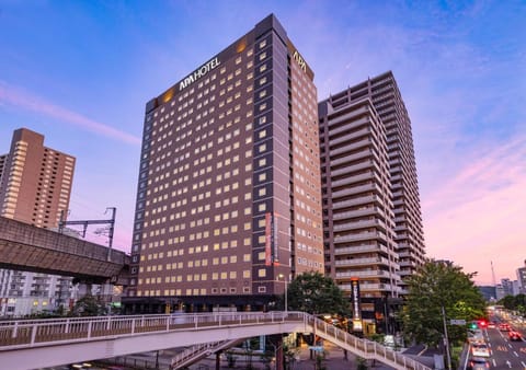 Property building, Facade/entrance, City view, Location