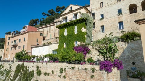 Casa Pazzi Dimora d'Epoca Appartement in Grottammare