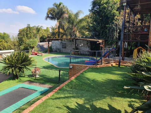 Yacht View Lodge Bed and Breakfast in Gauteng