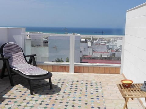 Property building, Balcony/Terrace, Sea view