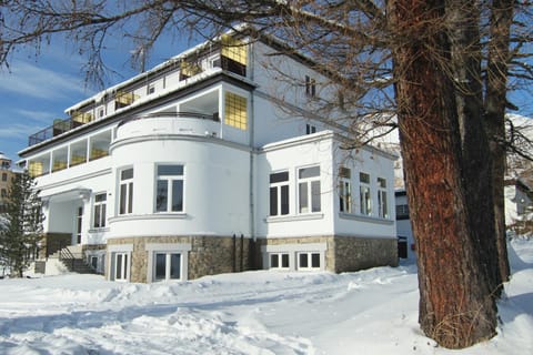 Property building, Facade/entrance, Day, Winter