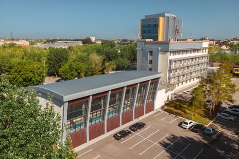 Property building, Swimming pool