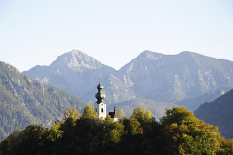Nearby landmark, Day, Natural landscape, On site, City view, Mountain view