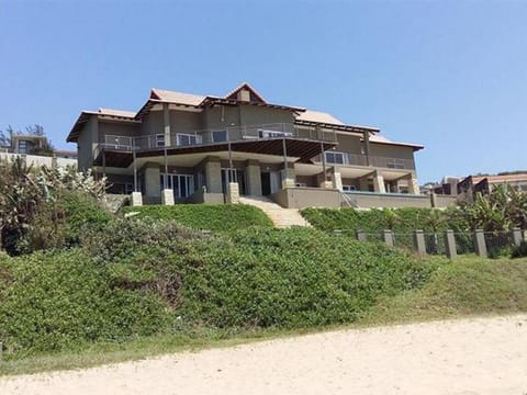 Tinley Manor Beachfront KSV1 Haus in Dolphin Coast