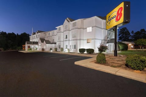 Super 8 by Wyndham Harbison/Parkridge Hospital Hotel in Columbia