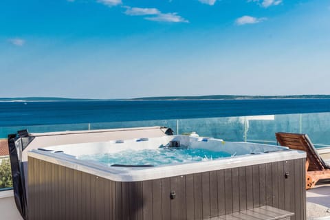 Hot Tub, Balcony/Terrace, Pool view, Sea view
