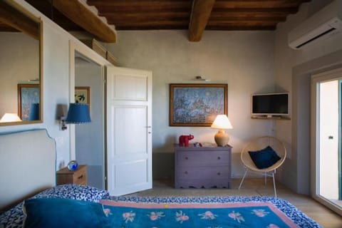 NinnaNannaMare-suite apartment Condo in Castagneto Carducci