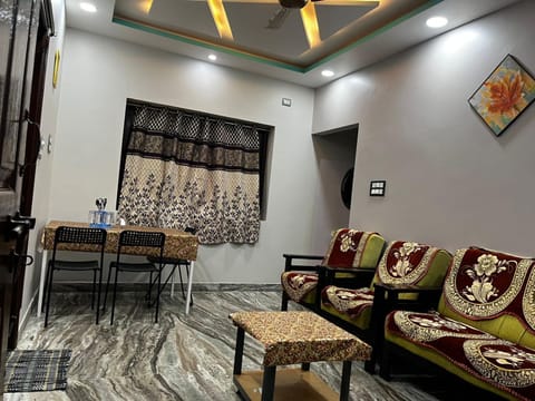 Comfort Abode Homestay Condo in Hyderabad