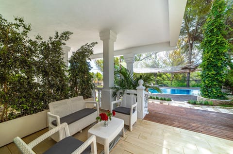 Balcony/Terrace, Garden view, Pool view