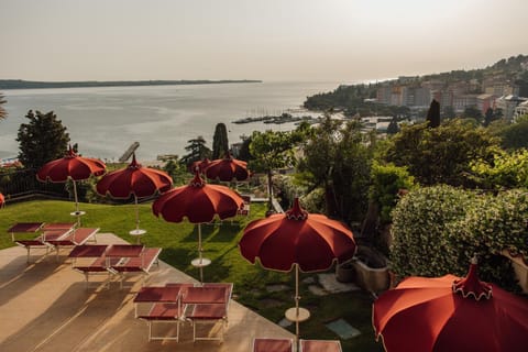 Garden, Sea view