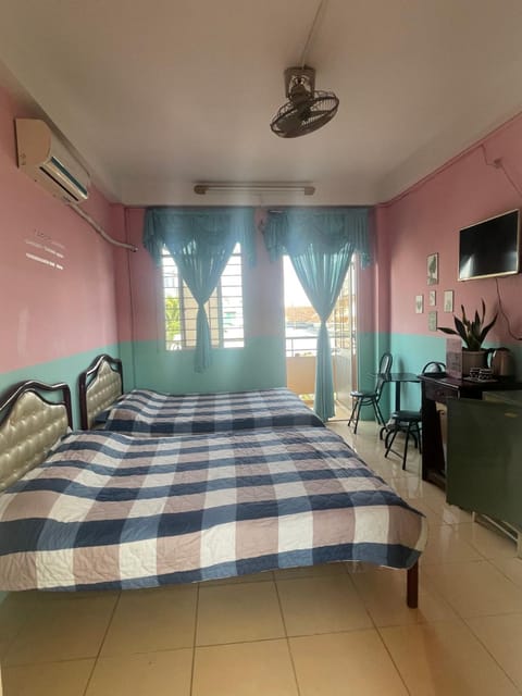 Huỳnh Hương Guesthouse Bed and Breakfast in Kien Giang