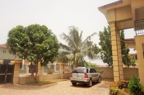 Sandpark Place, West Hills Bed and Breakfast in Ghana