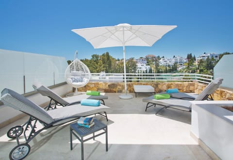 Marbella Senses - luxury villa with sea views Apartment in Marbella