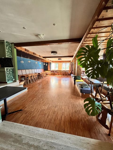 Banquet/Function facilities, Meeting/conference room