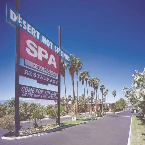 Desert Hot Springs Spa Hotel Hôtel in Desert Hot Springs