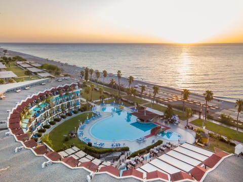 Property building, Bird's eye view, Pool view, Sunset