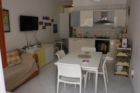 Kitchen or kitchenette, Living room, Dining area