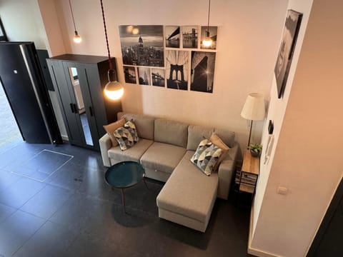 Modern cozy studio with backyard Vacation rental in Antwerp