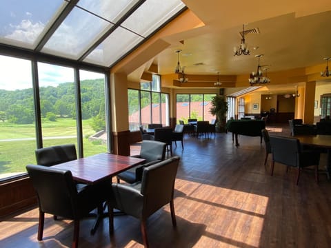 Shawnee Inn and Golf Resort Estância in Pocono Mountains
