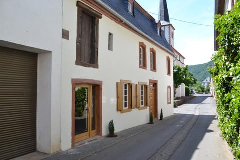 Property building, Day, Street view