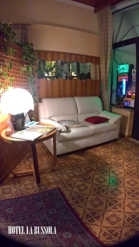 Living room, Lobby or reception, Lobby or reception, Seating area