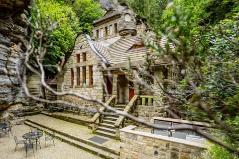 Property building, Day, Natural landscape