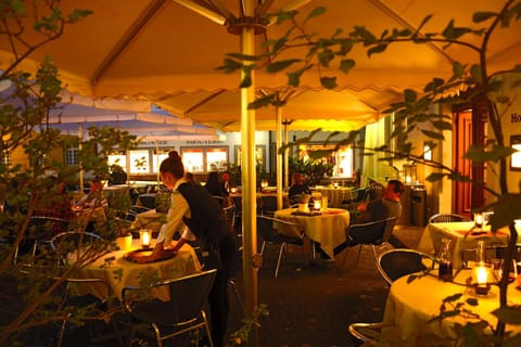 Restaurant/places to eat, Garden