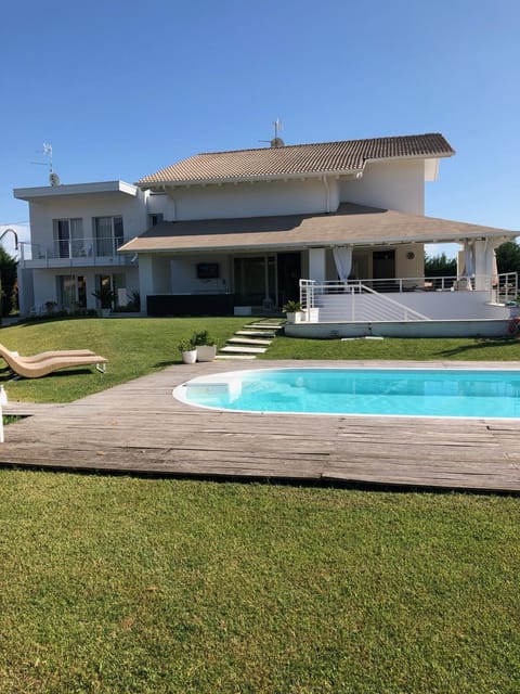 Garden, View (from property/room), Balcony/Terrace, Floor plan, Pool view