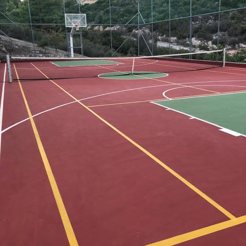 Tennis court