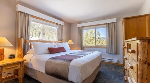 Red Wolf Lodge at Olympic Valley Capanno nella natura in Palisades Tahoe (Olympic Valley)