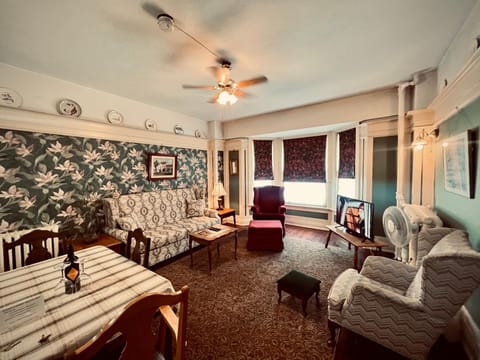 Arundel Mansions Hotel Hotel in New Westminster