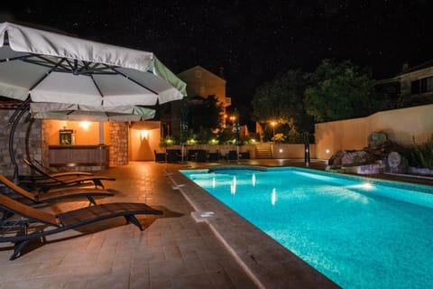Apartments & Rooms Konoba Tomić Bed and breakfast in Split-Dalmatia County