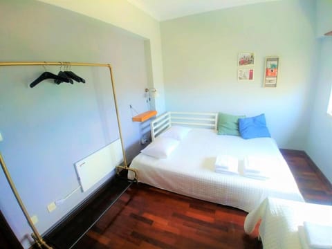 Be Local - Apartment with 3 bedroom near Oriente Station in Lisbon Condo in Lisbon