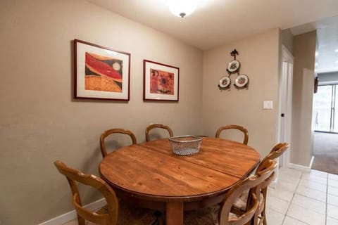 Condo with Outdoor Heated Pool and Free WiFi Condominio in Vail