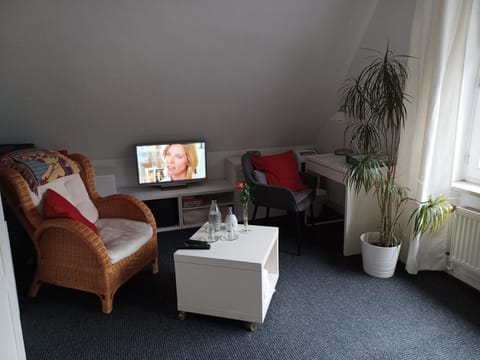 TV and multimedia, Seating area