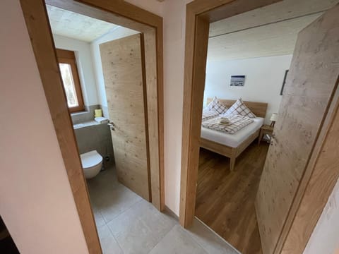 Toilet, Photo of the whole room, Bedroom