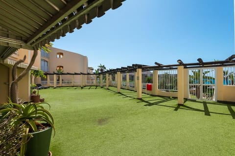 Balcony/Terrace, Pool view, Sea view